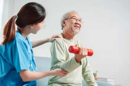Fisioterapia para idosos em Águas Claras com exercícios de fortalecimento