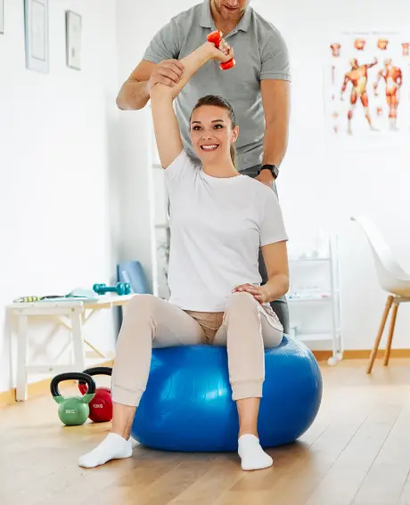 Tratamento de dor em Águas Claras com fisioterapeuta e paciente